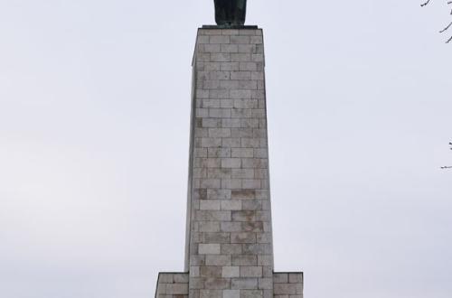 Freiheitsstatue, Budapest, Statue of Liberty