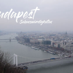 Budapest Sehenswürdigkeiten, Top 10 Budapest Attraktionen, Sehenswürdigkeiten in Budapest, Budapest Highlights, Budapest Must-See, Budapest Touristenattraktionen, Budapest Sightseeing, Budapest Reisetipps, Budapest Stadtführung, Budapest Rundgang, Burgpalast Budapest, Fischerbastei, Matthiaskirche Budapest, Parlamentsgebäude Budapest, Pesti Vigadó, Heldenplatz Budapest, Budapester Freiheitsstatue, St.-Stephans-Basilika, Kettenbrücke Budapest, Széchenyi Thermalbad, Rudas Thermalbad, Gellért Thermalbad, Gellértberg, Margareteninsel, Jüdisches Viertel Budapest, Große Synagoge Budapest, Große Markthalle Budapest, Váci utca, Andrássy út, Haus des Terrors, Memento Park, Ungarische Küche, Lángos Budapest, Ruin Bars Budapest, Gulasch Budapest, Tokajer Wein, Budapester Café-Kultur, Budapester Märkte, Budapester Restaurants, Budapester Bars, Budapester Nachtleben, Budapest Stadtrundfahrt, Hop-On Hop-Off Bus Budapest, Bootsfahrt auf der Donau, Tram 4/6 Budapest, U-Bahn Budapest, Fahrradtour Budapest, Wandern in Budapest, Budapest zu Fuß erkunden, Budapest Stadtplan, Budapest Tagesausflug