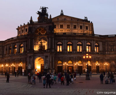Dresden, Deutschland, Sehenswürdigkeit, Semperoper
